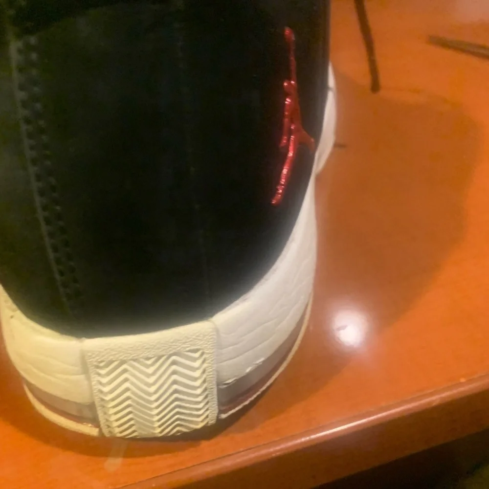 Jordan Men's Sneakers in Black and Red